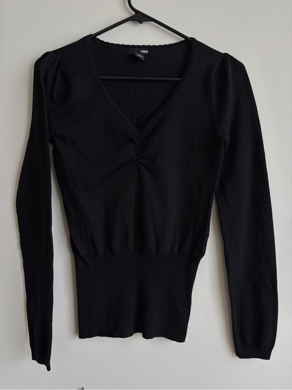 H&M Black V-Neck Long Sleeve Knit Top